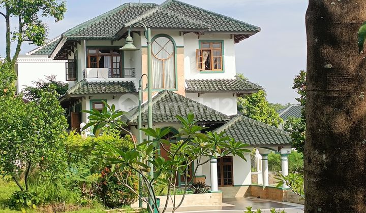 Harga Murah Rumah Asri Hadap Lapangan Golf ********