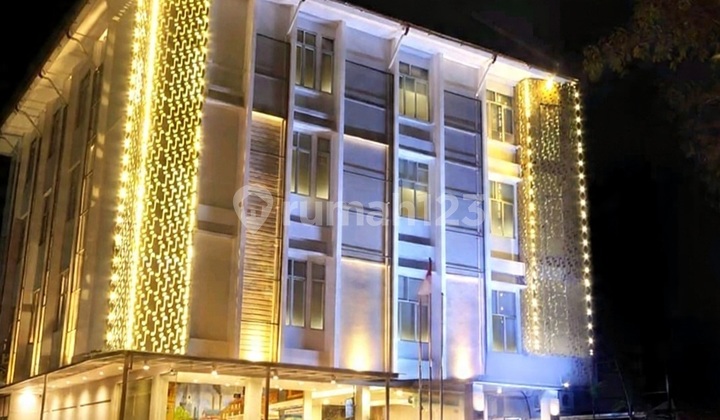 Hotel Bintang 2 Design Modernsangat Strategis Tengah Kota