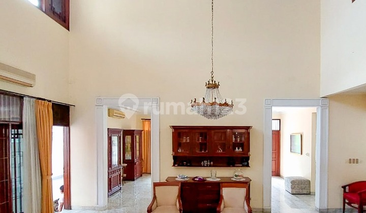 Rumah Asri Dalam Kompl Perumahan Elite Dekat Sudirman 2