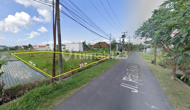 Tanah Jl Utama Pantai Cemagi 200 Mtr ke Pantai Zona Pariwisata