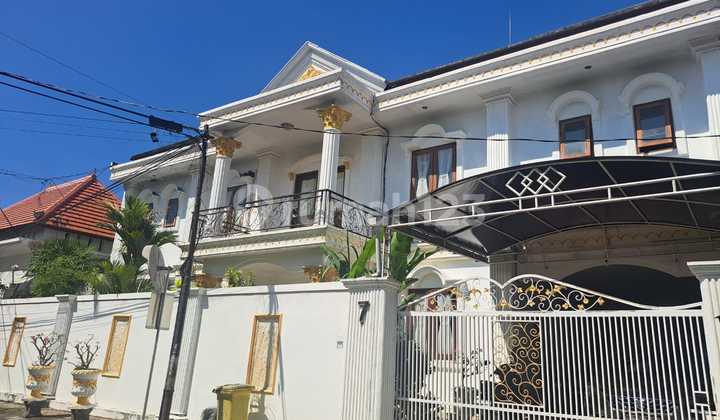 Rumah Mewah Style Eropa Jalan Puputan Renon Denpasar Full Furnished