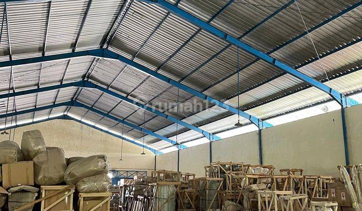 Gudang Besar Ekspor Import Di Jalan Raya Baypas I B Mantra Ketewel Gianyar  1