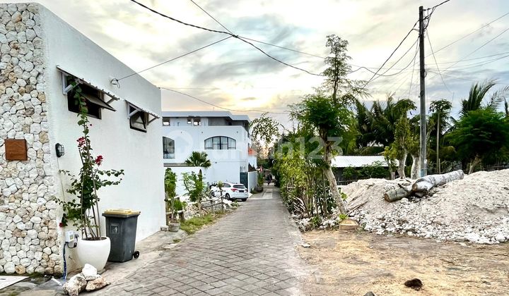 Land in the Expatriate Area of Bingin Beach, Pecatu, South Kuta. Land in the Expatriate Area of Bingin Beach, Pecatu, South Kuta.