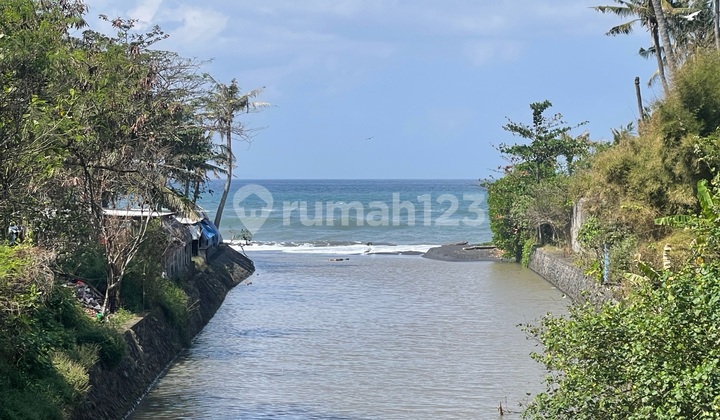Tanah Los Sungai di Pantai Saba Gianyar Dekat Flamengo