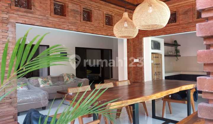 Bali Style Villa with Rice Field View in Peliatan Ubud, 5 Minutes to Central Ubud