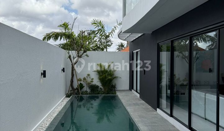 Villa Mewah Baru di Tumbak Bayuh Pererenan Canggu Lengkap Furnished