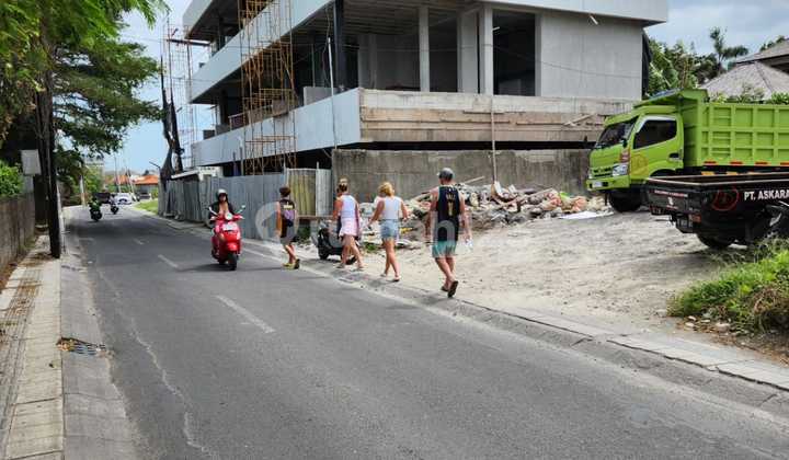 Tanah Langka Size Kecil Main Road Jalan Sri Kahyangan Berawa Canggu 