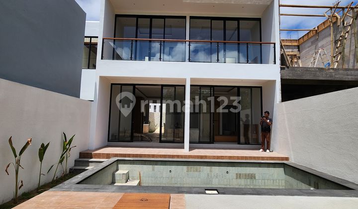 Brand New Modern Villa di Nusa Dua Kawasan Villa Mewah