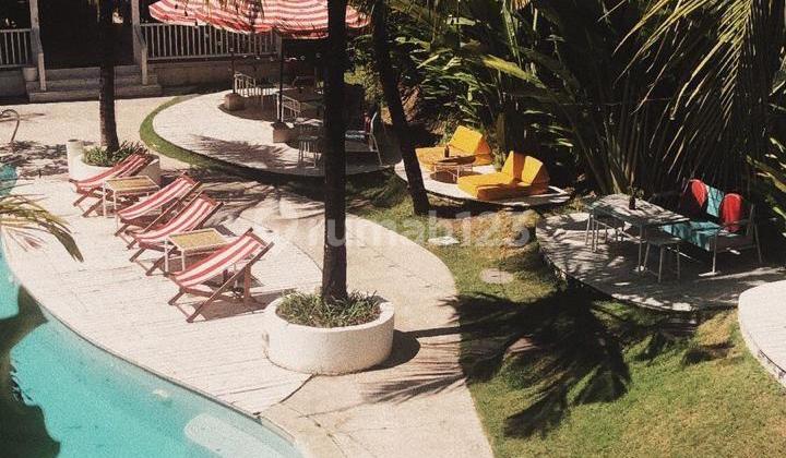 Restaurant in Front of Fins Beach, Berawa Beach, Canggu [Main Road]