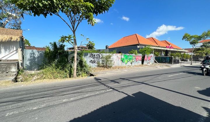 Land on Main Street Padonan Canggu Near Raya Canggu &amp; Berawa