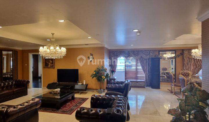 Sewa Apartemen Istana Sahid 4 Bedroom Lantai Sedang View Bagus 1