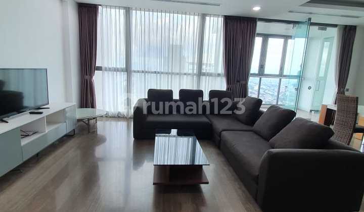 Sewa Apartemen Kemang Village 3 Bedroom Lantai Tengah Furnished