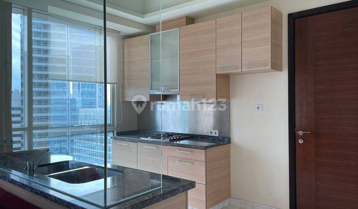 For Rent Apartment The Peak Sudirman 3 Bedrooms High Floor Furnished 2