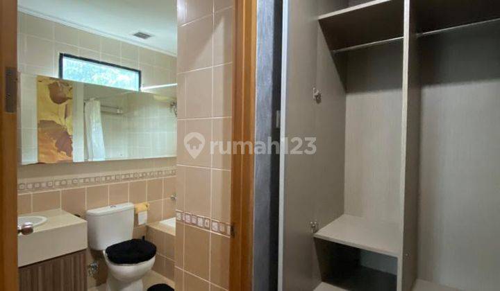 Jual Apartemen Hamptons Park 2 Bedroom Lantai Rendah Furnished 9