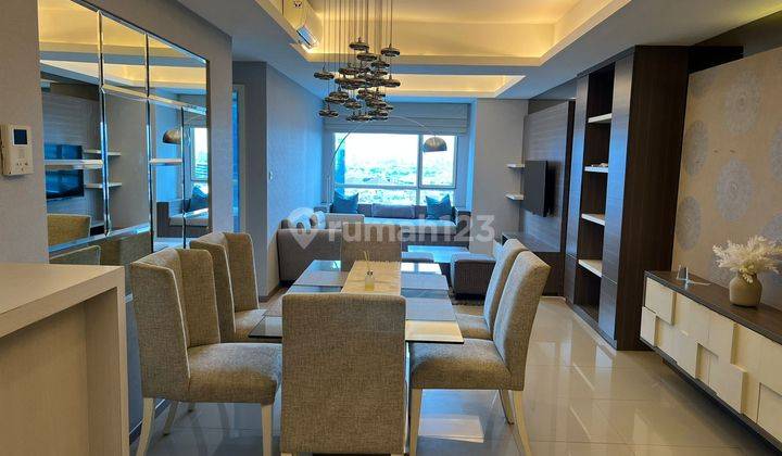 Dijual Apartemen Casa Grande 3 Bedroom Lantai Sedang Furnished 1