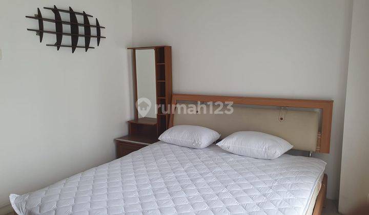 Sewa Apartemen Cosmo Residence 1+1 Bedroom Lantai Tengah Furnished 1