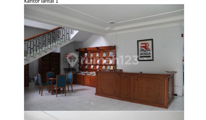 For Sale: Cieateul Office Building and Warehouse