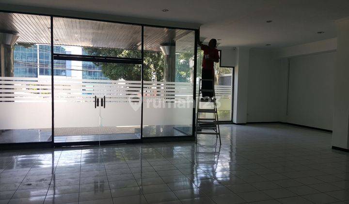 Sewa Bangunan Kantor 3  Lantai Area Perkantoran Cicendo 2