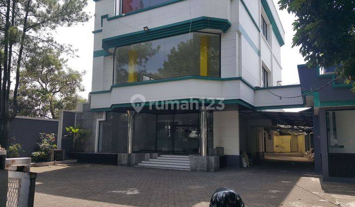 Sewa Bangunan Kantor 3  Lantai Area Perkantoran Cicendo 1