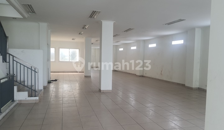 Sewa Ruko Tiga Lantai A Yani Siap Pakai Lokasi Istimewa