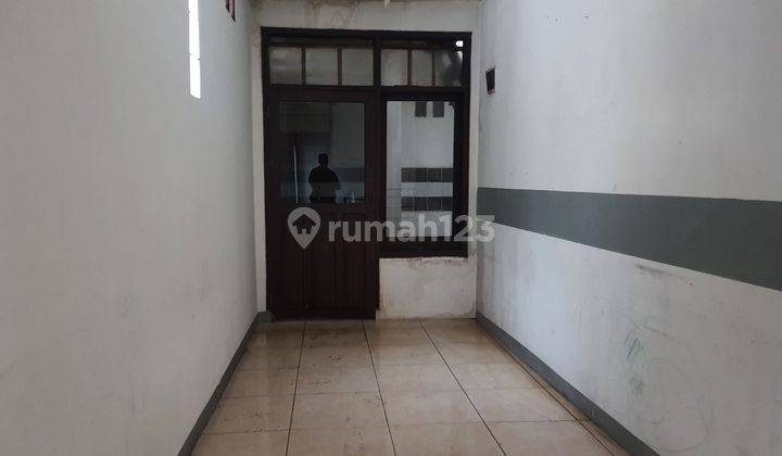 Sewa Rumah 2 Lantai Ditengah Kota Area Perkantoran Dan Bisnis 2