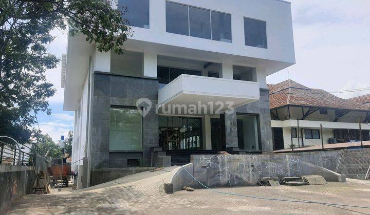 Sewa Gedung Kantor Surapati Siap Pakai Lokasi Sangat Istimewa 1