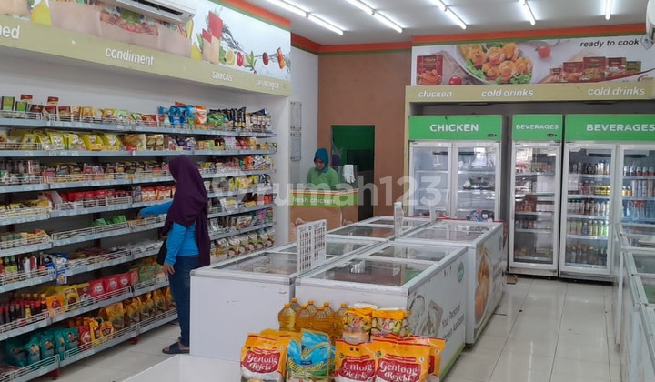 Ruko 2 Lantai Masih Beroperasi Di Kencana Loka BSD 1