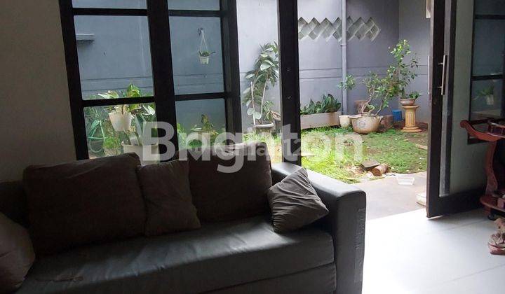 DI JUAL RUMAH STRATEGIS DI CAWANG ROW DEPAN 3 MOBIL - JAKARTA TIMUR 2