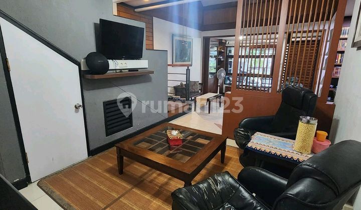 Ready-to-Occupy 2-Story House in Mahkota Simprug Housing, Strategically Located with Busway and Bintaro Access. 2