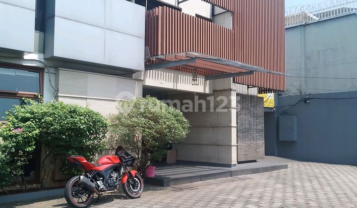 Ready-to-Occupy Office Space on Jl. Sisingamangraja, Kebayoran Baru, South Jakarta