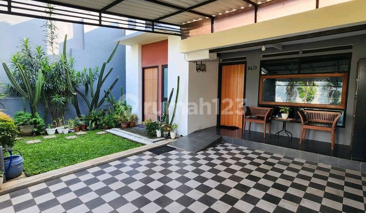 Rumah 2 Lantai Siap Huni Di Perumahan Mahkota Simprug 