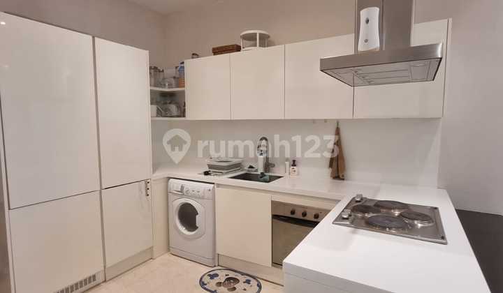 Sewa 2 Bedroom Apartemen Residence 8 Senopati Furnish 2