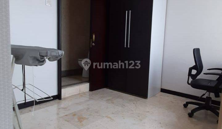 Sewa Apartemen Bellagio Residence 2 Bedroom Lantai Tengah Furnished 5