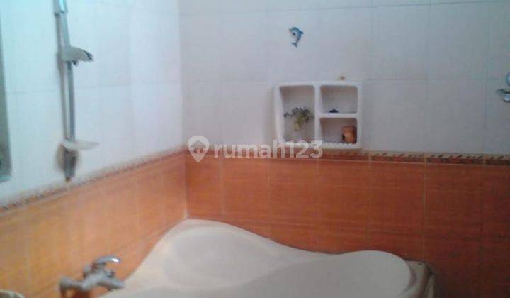 Dijual Rumah di Ciliwung Cililitan 3 Lantai Dengan Rooftop Siap Huni 10