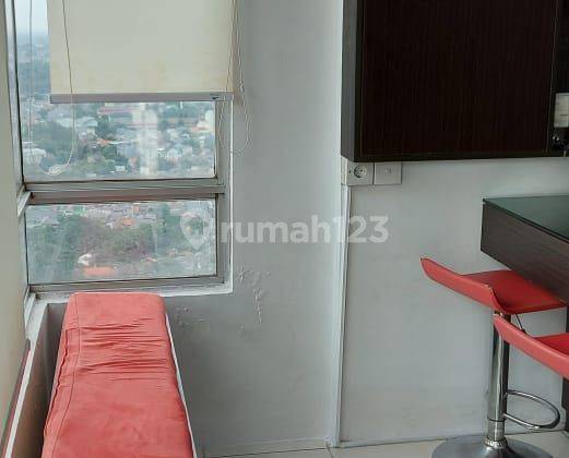 Sewa Apartemen Sudirman Park 2 Bedroom Lantai Sedang Furnished 11