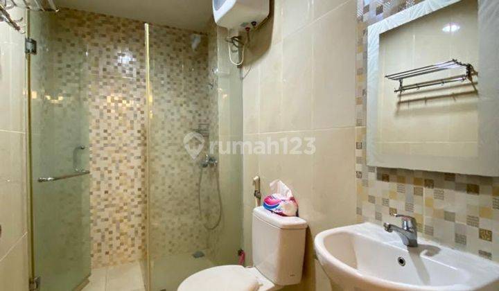 Sewa Apartemen Thamrin Executive 2 Bedroom Lantai Sedang Furnished 12