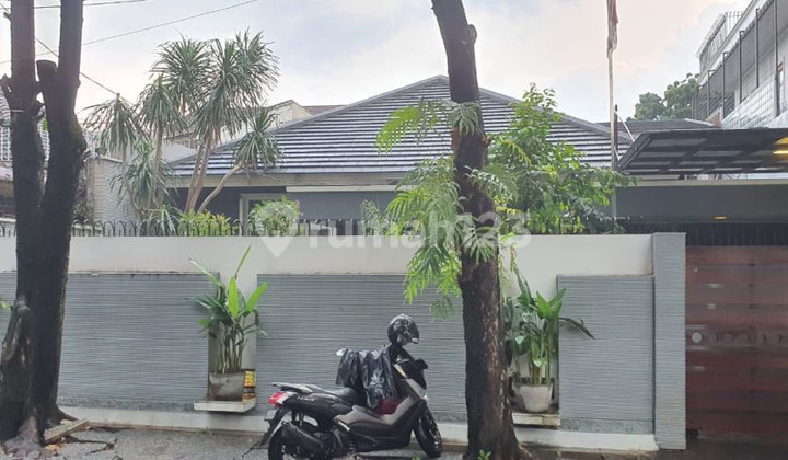 Dijual Rumah di Panglima Polim 1,5 Lantai 3+1 Kamar Tidur Furnished Dijual Rumah di Panglima Polim 1,5 Lantai 3+1 Kamar Tidur Furnished