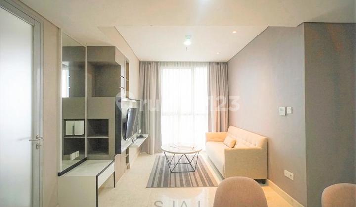 Sewa Apartemen Ciputra World 2 Bedroom Lantai Tinggi Furnished