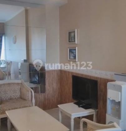 Sewa Apartemen Sudirman Park 2 Bedroom Lantai Tengah Furnished 1