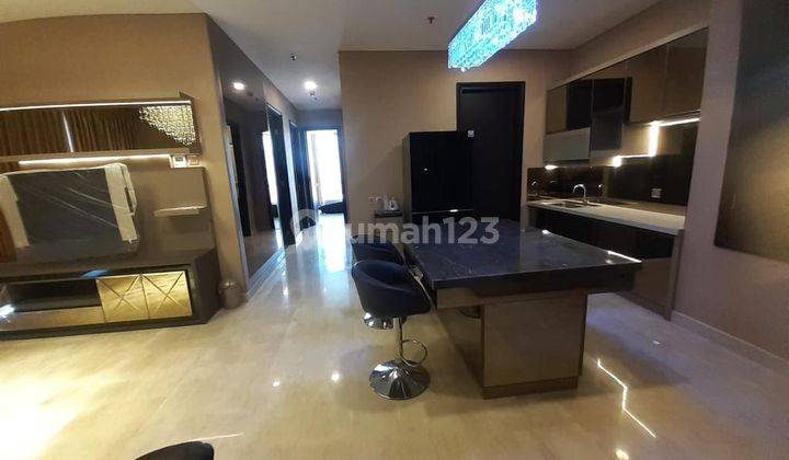 Sewa Apartemen Sudirman Suite 3 Bedroom Lantai Sedang Furnished 1