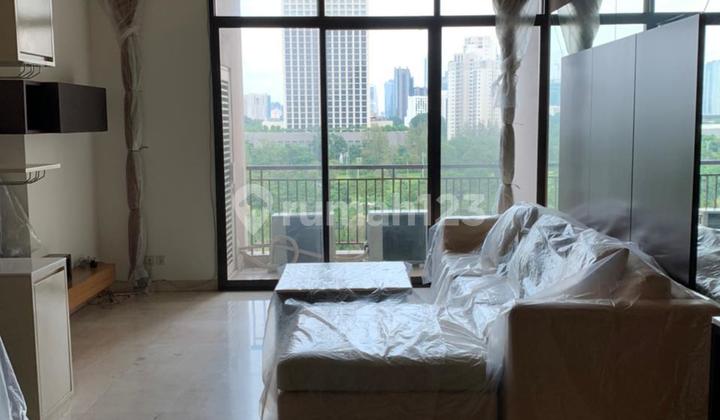Sewa Apartemen Senayan Residence 3 Bedroom Lantai Rendah View Golf 1