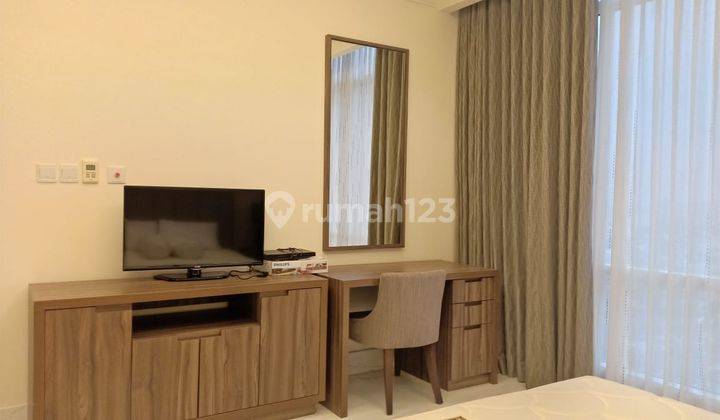 Jual Apartemen Botanica 2 Bedroom Lantai Tinggi Private Lift Furnished 2