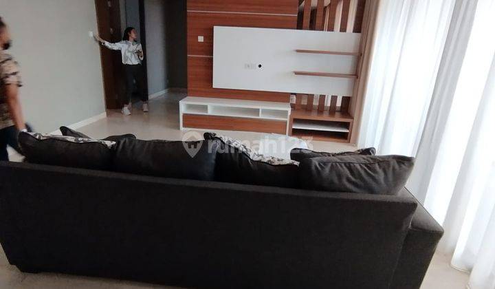 Sewa Apartemen 1 Park Avenue 3 Bedroom Lantai Rendah Furnished 1