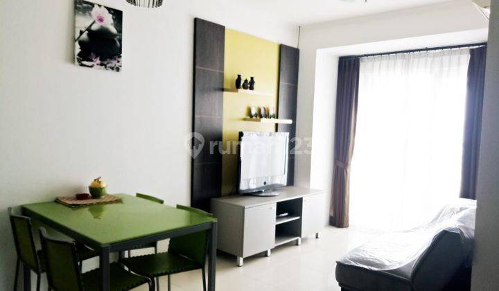 Sewa Apartemen Cosmo Mansion 2 Bedroom Lantai Tinggi Furnished 2