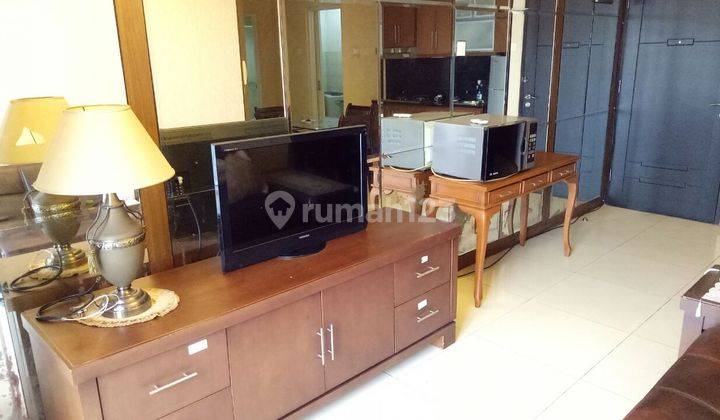 Dijual Apartemen Cosmo Mansion 2 Bedroom Lantai Tinggi Furnished 2