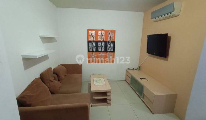 Disewakan Apartemen Cosmo Mansion 1 Bedroom Lantai Sedang Furnished 1