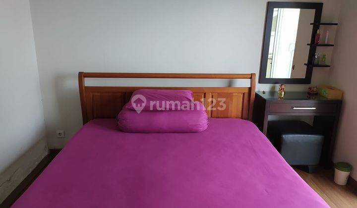 Disewakan Apartemen Cosmo Mansion 1 Bedroom Lantai Tinggi Furnished 2