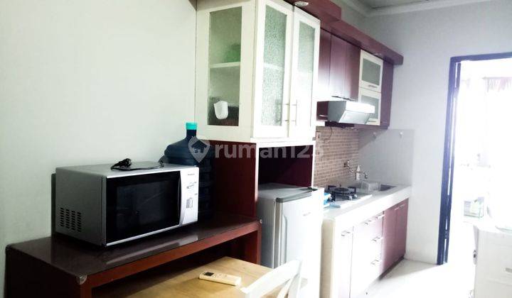 Disewakan Apartemen Cosmo Mansion 1 Bedroom Lantai Sedang Furnished 2