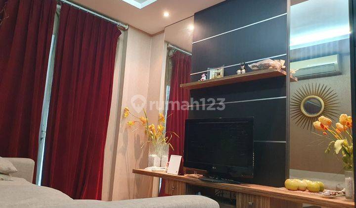 Disewakan Apartemen Cosmo Mansion 2 Bedroom Lantai Tinggi Furnished 2