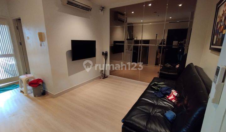 Dijual Apartemen Cosmo Mansion 1 Bedroom Lantai Sedang Furnish Baru 1